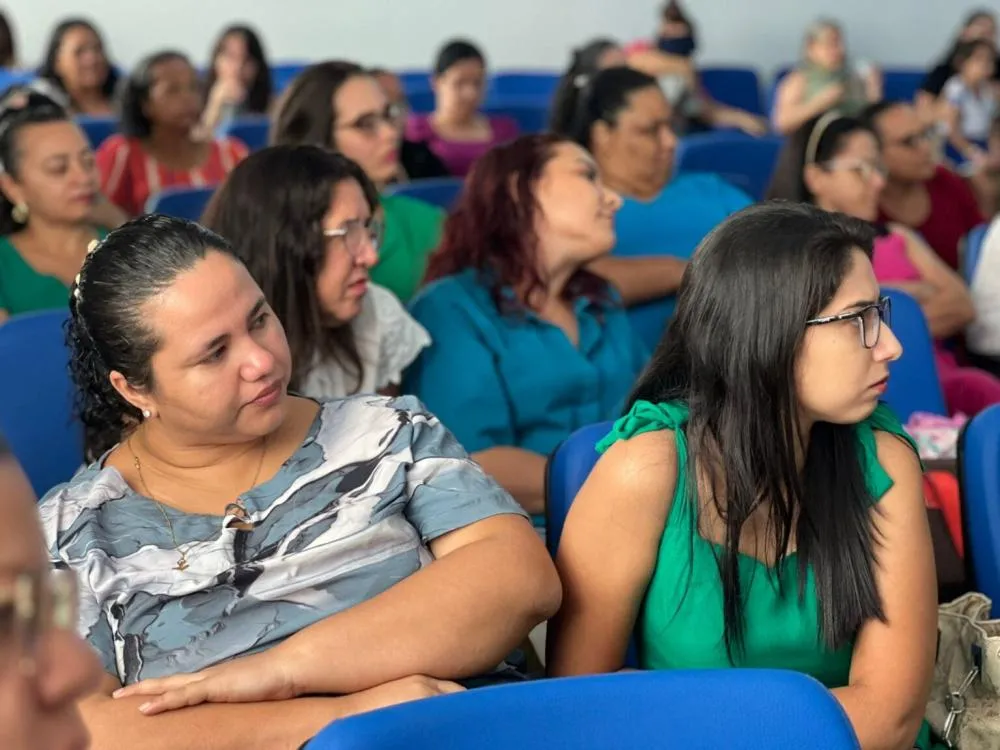 Prefeitura de Jaru capacita 180 professores da educação infantil