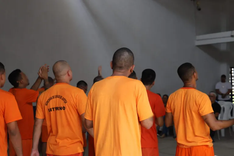 Arte e Ressocialização: projeto “Sarau da Liberdade” é realizado em unidade prisional de Porto Velho