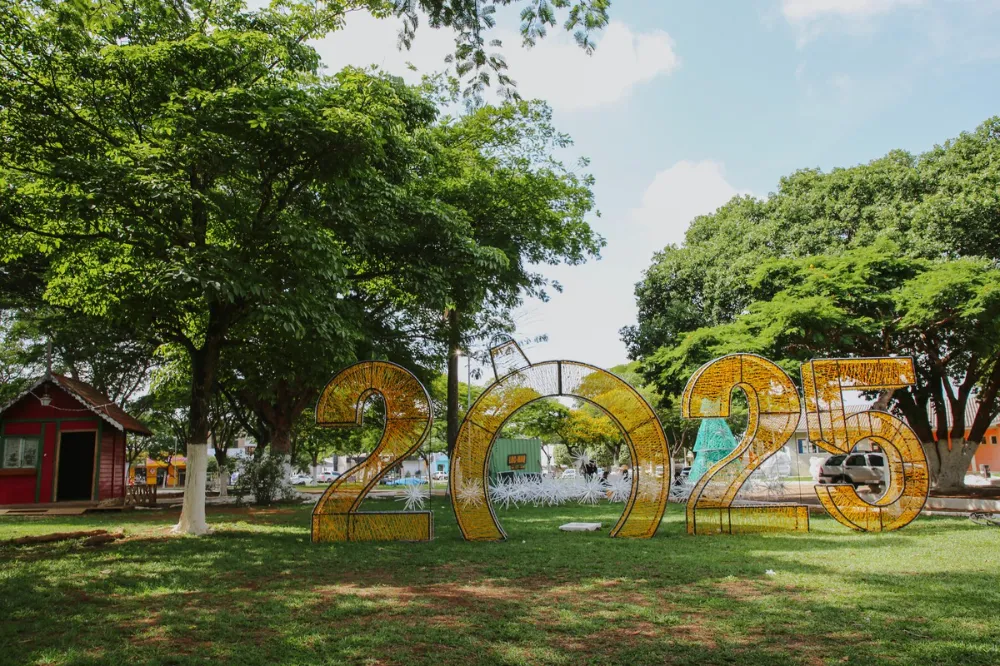 MPRO solicita medidas de segurança na iluminação natalina em praça de Vilhena