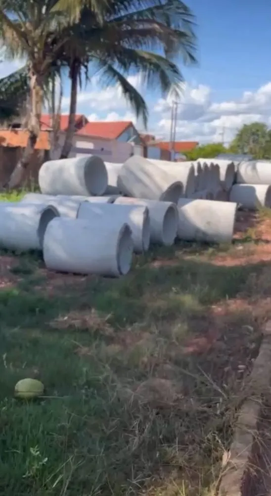 Prefeito Arismar Araújo manda recolher manilhas e revolta moradores