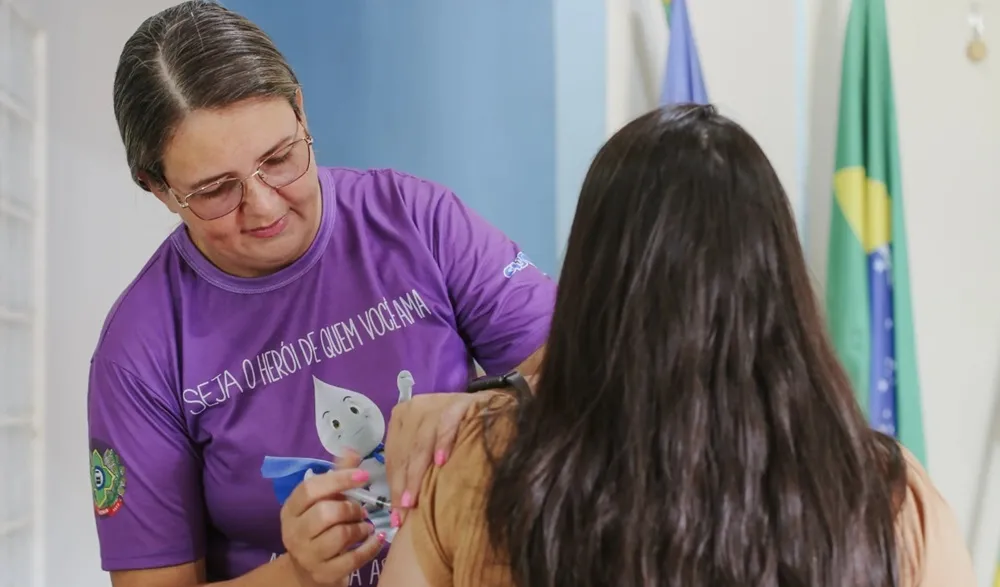Campanha de vacinação contra a gripe terá Dia D neste sábado, 25