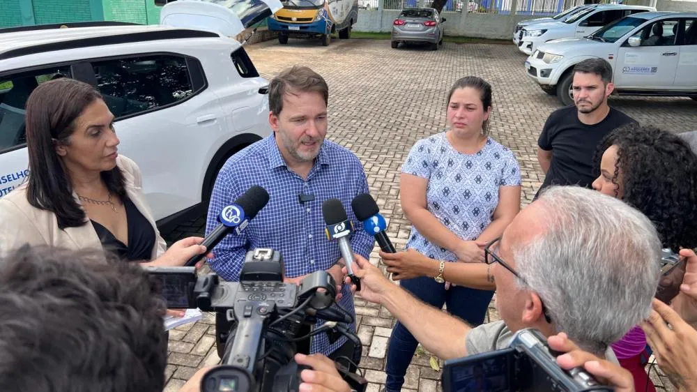 Deputado Alex Redano entrega veículo ao Conselho Tutelar de Ariquemes