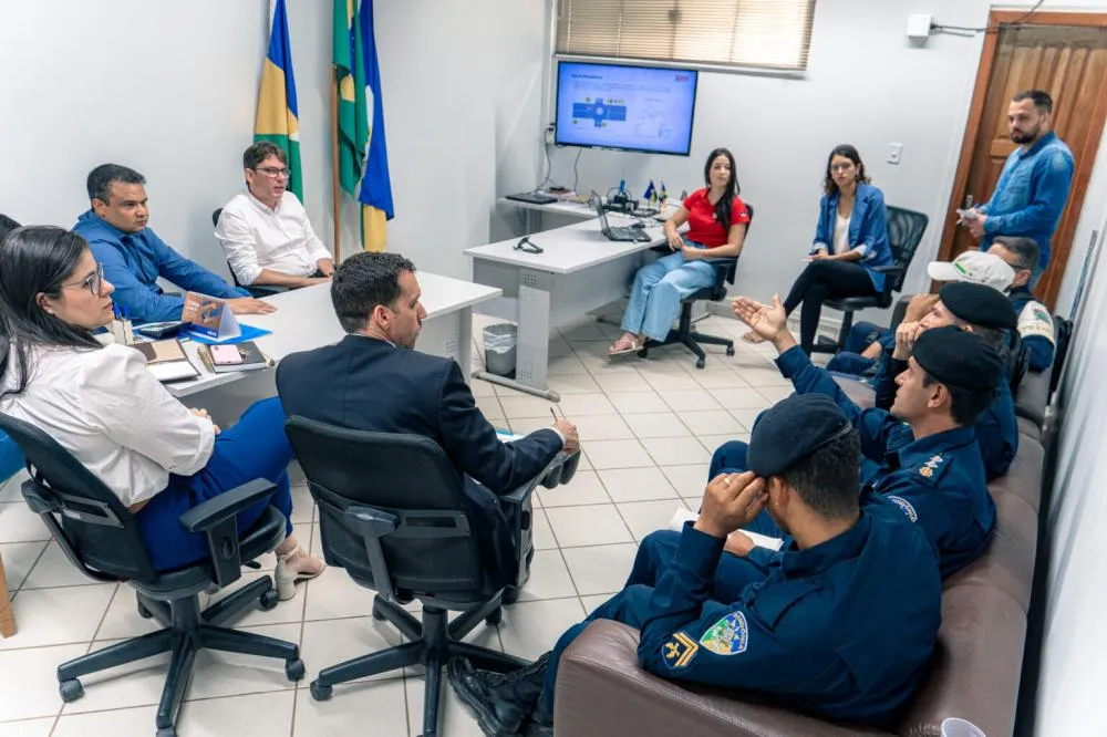 Em reunião com o MP e Polícia Militar, Prefeitura de Jaru apresenta projeto para sinalização de trânsito no município