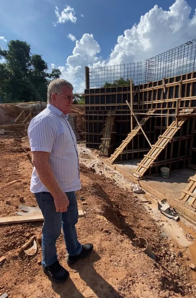 Prefeitura de Rolim de Moura avança na construção da ponte de concreto na Linha 196 lado sul
