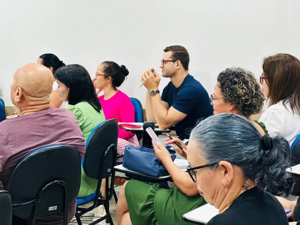 Prefeitura de Jaru capacita mais de 400 profissionais da educação para o ano letivo de 2025; aulas começam na próxima segunda-feira, 10