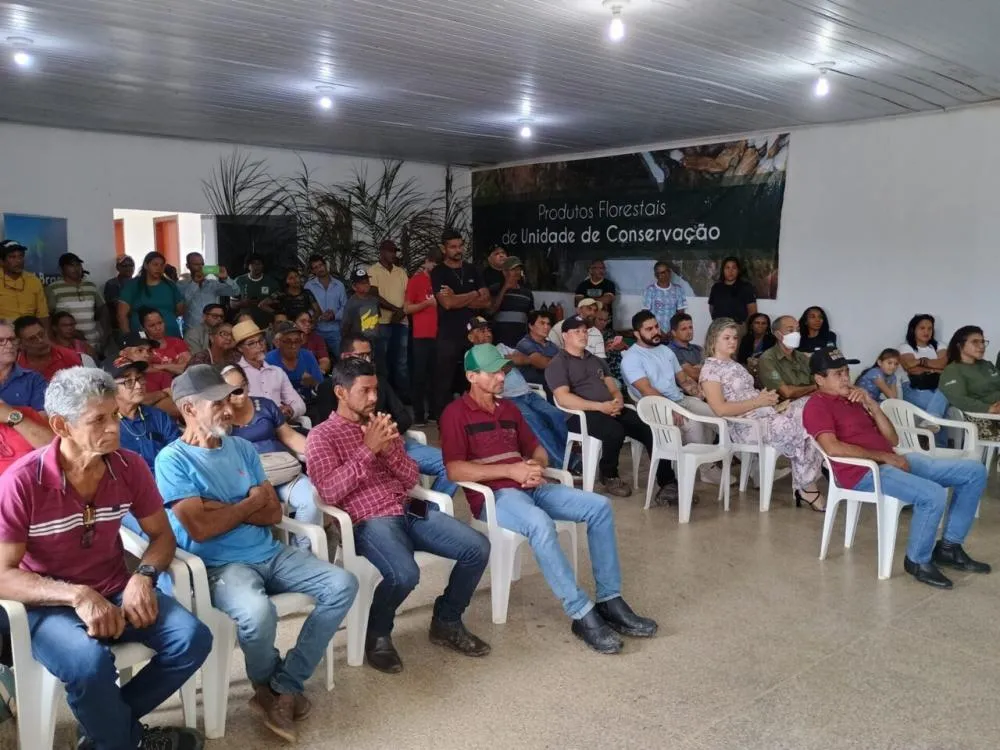 Entrega de kits para extração de látex a seringueiros é realizada pelo governo de Rondônia, em Machadinho d’Oeste