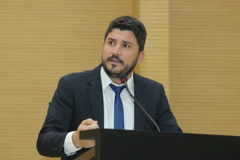 Deputado Jean Mendonça libera R$ 290 mil para compra de ambulância em Colorado do Oeste