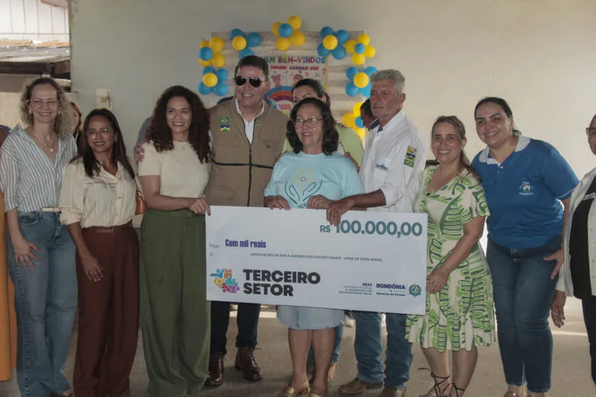 Ações de inclusão e desenvolvimento social são fortalecidas com entrega de recurso à Apae de Cerejeiras