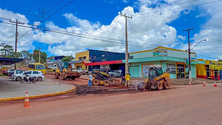 Secretaria de Obras segue com a operação tapa-buracos para melhorar a mobilidade urbana