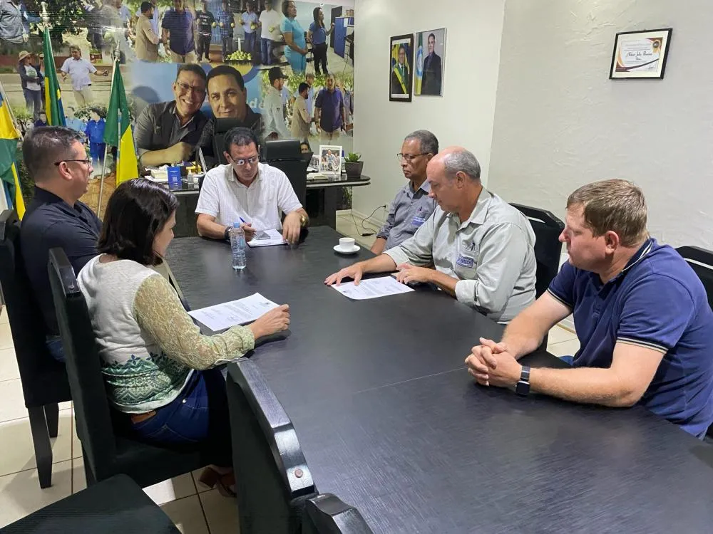 Prefeitura de Rolim de Moura assina ordem de serviço para construção de ponte de concreto na Linha 176
