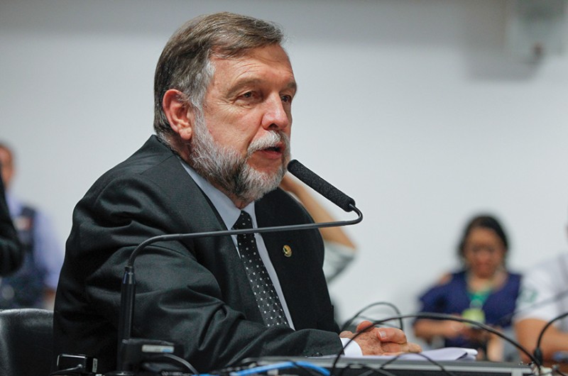 Arns propõe indicadores para avaliar qualidade do ensino público básico
