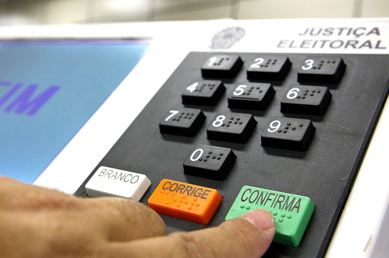 'Voto impresso no segundo turno das eleições' é fake news