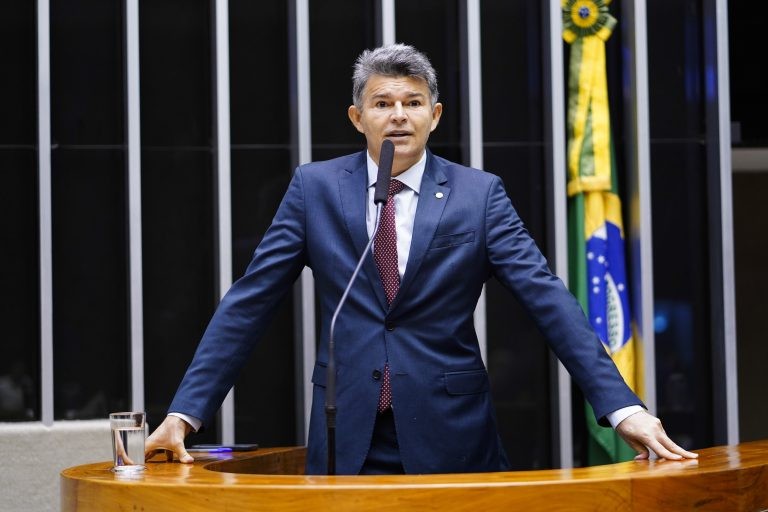 Projeto proíbe empréstimos de empresas estatais e bancos brasileiros a órgãos ou governos estrangeiros