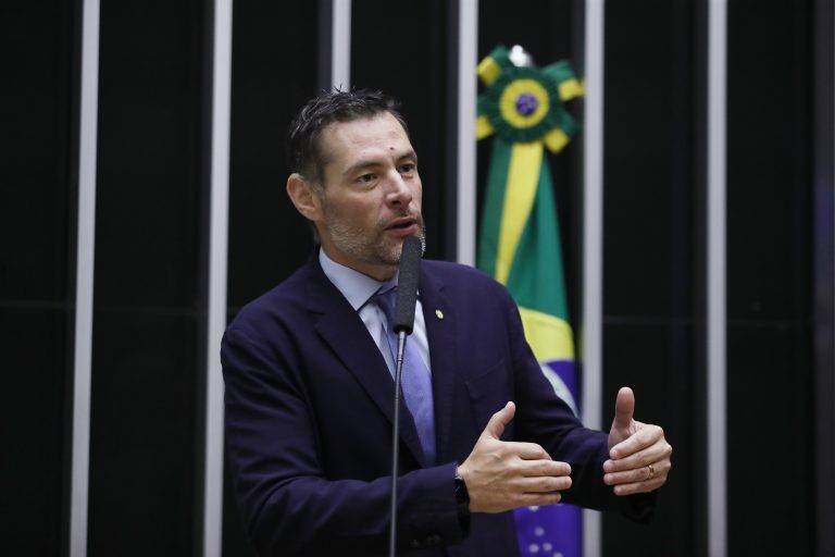 Projeto destina recursos para associações que recebem condenados a penas privativas