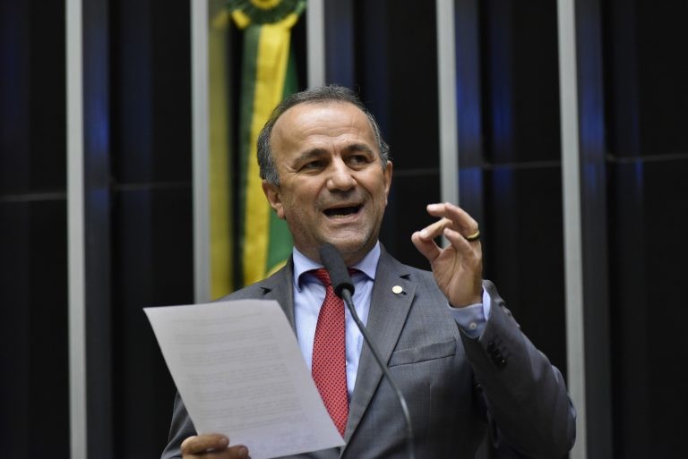 Projeto anula regra para redistribuição de cargos efetivos editada no governo Bolsonaro