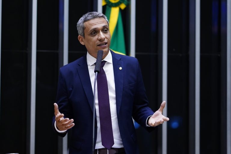 Projeto destina 35% da publicidade oficial a empresa de pequeno porte