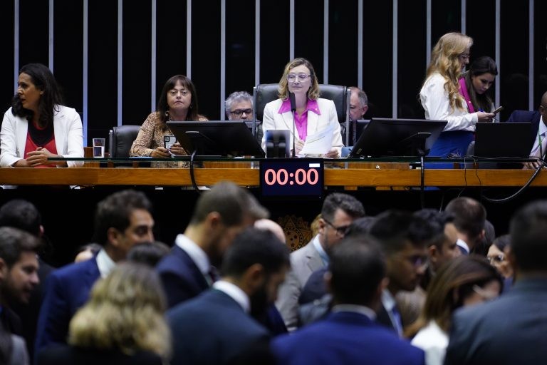 Câmara aprova proposta que institui campanha de prevenção à exposição indevida ao sol; acompanhe