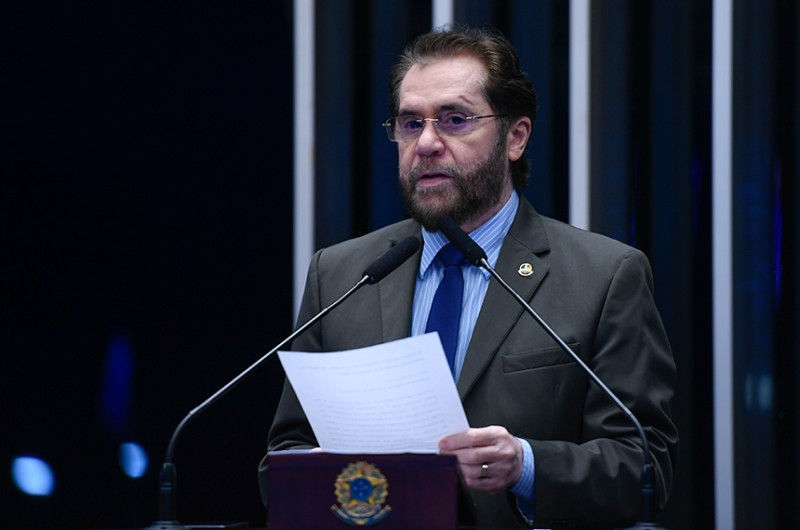 Plínio: Apreensão de documentos de inadimplentes é retrocesso