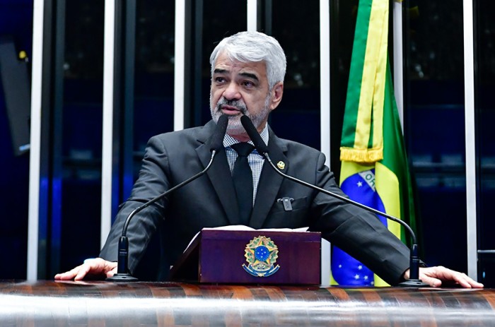 Humberto pede apuração sobre perda de 59 milhões de vacinas