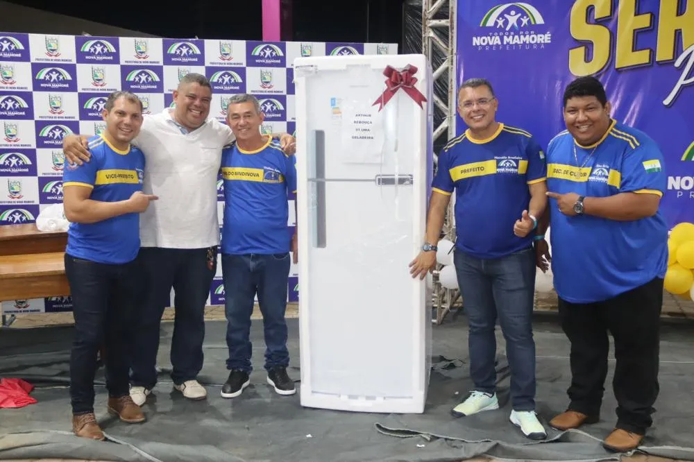 Sorteio de mais de 100 prêmios e anúncio da construção do espaço de lazer marcam a Festa do Servidor Público em Nova Mamoré