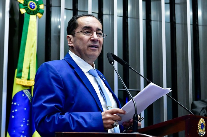 Kajuru alerta que quase 35 milhões de brasileiros não têm acesso a água potável