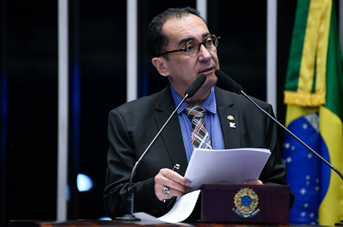 Kajuru critica casos de violência em escolas e estádios de futebol