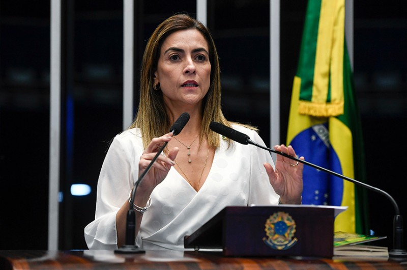Soraya Thronicke critica 'os que plantam o ódio em nome de Deus'