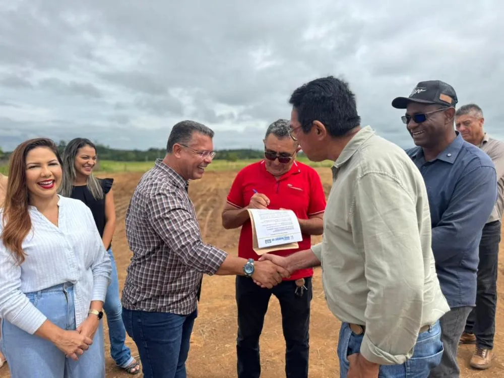 Prefeitura assina ordem de serviço para construção de duas creches em distritos de Nova Mamoré 