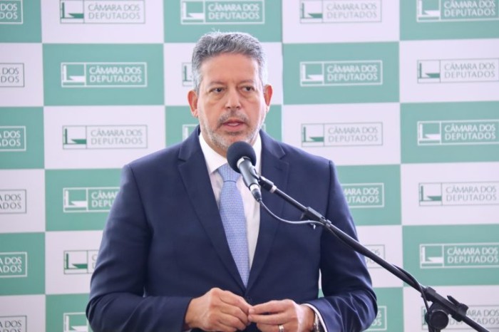 Câmara debaterá financiamento do piso da enfermagem, diz Arthur Lira a prefeitos