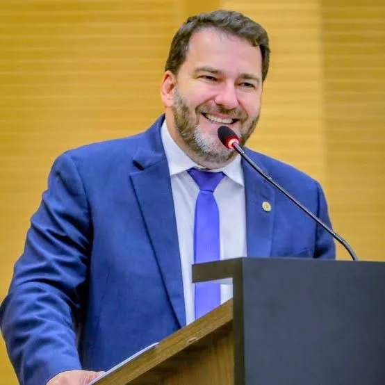 Justiça absolve Alex Redano e demais acusados em ação penal sobre Associação Sol Nascente