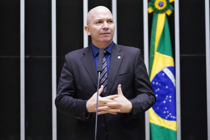 Projeto proíbe cobrança de tarifa bancária em contas inativas