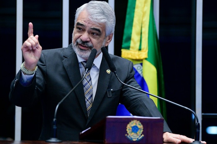 Humberto destaca investimentos do governo em obras de infraestrutura