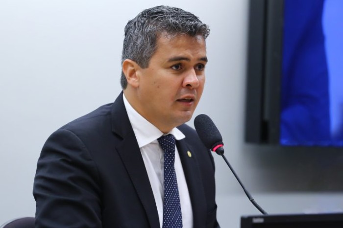 CCJ aprova aumento de penas para corrupção e improbidade administrativa