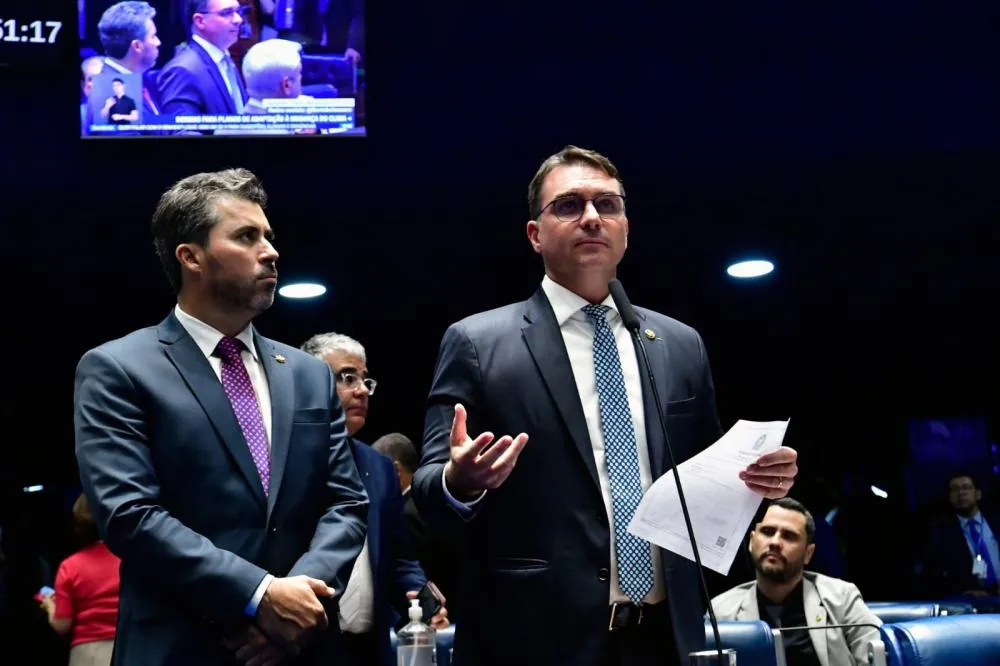 Marcos Rogério e Flávio Bolsonaro apoiam PEC que moderniza relações de trabalho e amplia liberdade de escolha do trabalhador