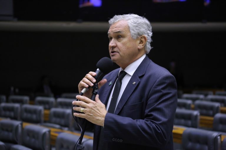 Proposta cria sistema nacional de combate a incêndios florestais