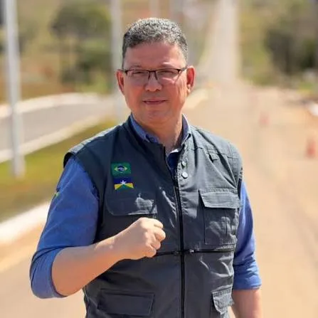 Depois do alerta do TCE, Fitha expõe o aperto: Governo Rocha parcela repasse e deixa prefeitos de pires na mão