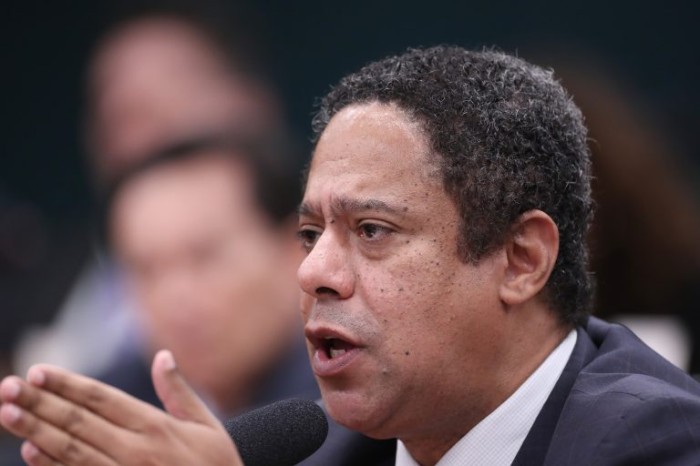 Relator do PL das Fake News pede ação judicial contra o Telegram por críticas à proposta