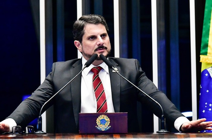 Marcos do Val critica decisão de obrigar Telegram a apagar texto contra projeto das fake news