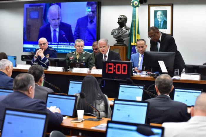 Forças Armadas pedem mais recursos para projetos estratégicos