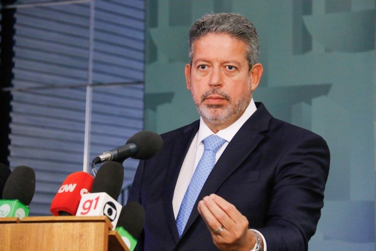 Lira parabeniza Lula pela vitória e reafirma necessidade do diálogo