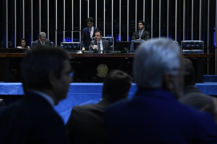 Plenário confirma indicado para embaixada na França