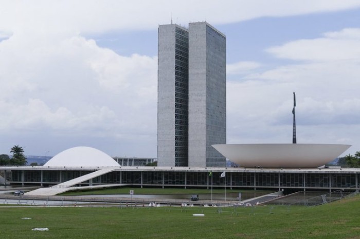 Promulgado decreto legislativo sobre acordo com os Emirados Árabes Unidos para facilitar investimentos